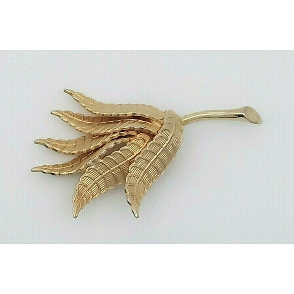 Vintage Marvella Leaf Leaves Brooch Pin Etched Design Gold Tone Metal Shiny! - Picture 4 of 12